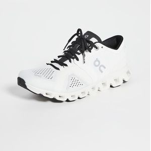 *SOLD* On Cloud - Cloud X Women’s sneakers